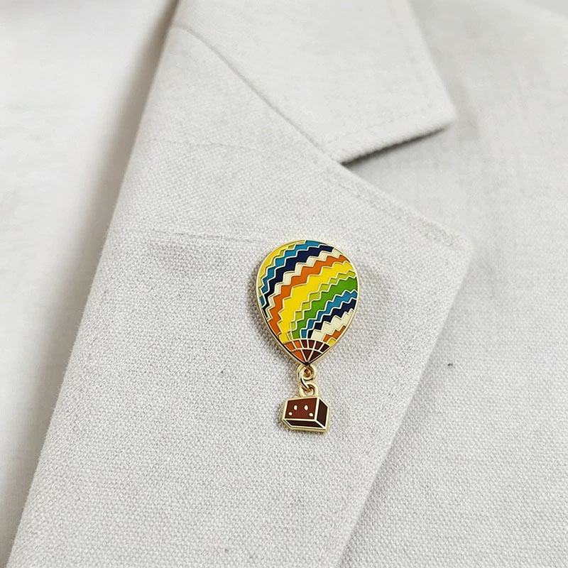 Metalowa broszka w kształcie b – Embroidery Bali recenzja i cena